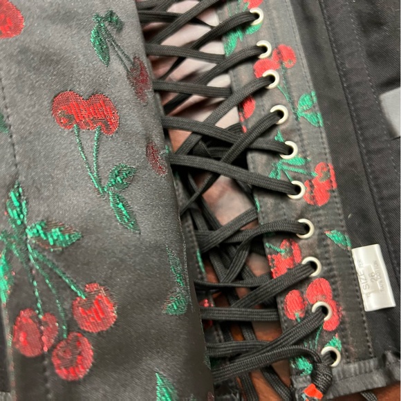 Cherry brocade underbust corset sexy black & red lace up back EUC - Picture 8 of 12